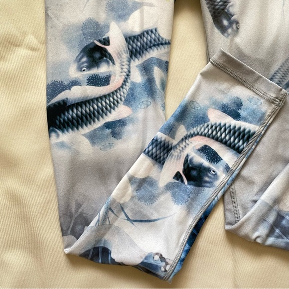 Watercolor Koi fish Lily pad print High waist workout leggings yoga pants S - Picture 5 of 8